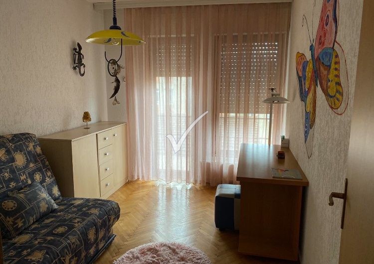 Shtëpi 160 m² në lagjen Aktash