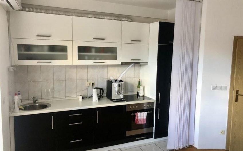 Lokal 106 m² te 4 Llullat