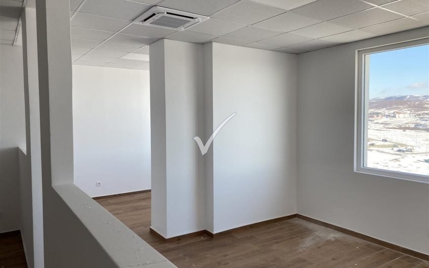 Lokal 63 m² në lagjen Hajvali (tek Pallati i Avokatëve)