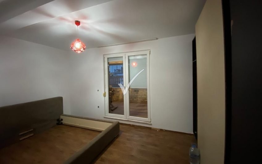 Penthouse 3+1 në lagjen Bregu i Diellit