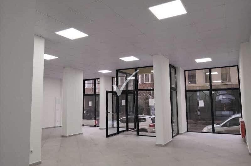 Lokal 102 m² në lagjen Tophane