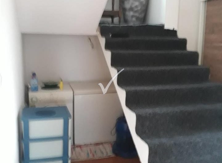 SHTËPI 82 M² NË LAGJEN E SPITALIT