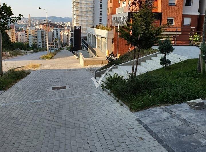 LOKAL 16 M² NË LAGJEN KALABRIA(EMSHIR)