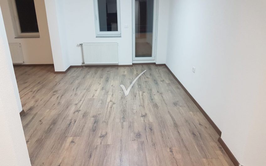 BANESË 115M2 NË QENDËR