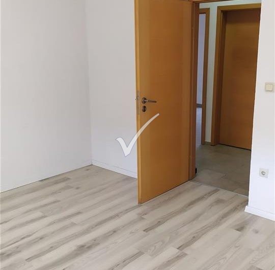 BANESE(ZYRE) 70M2 NE QENDER