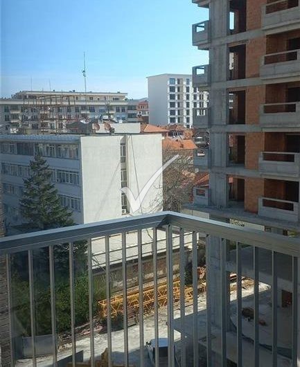 BANESË(ZYRË) 60M2 NË AKTASH