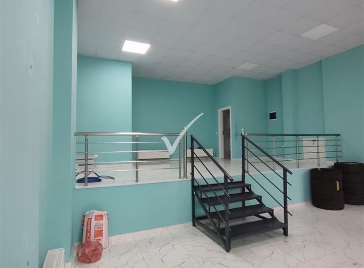 LOKAL 60M2 NË TOPHANE