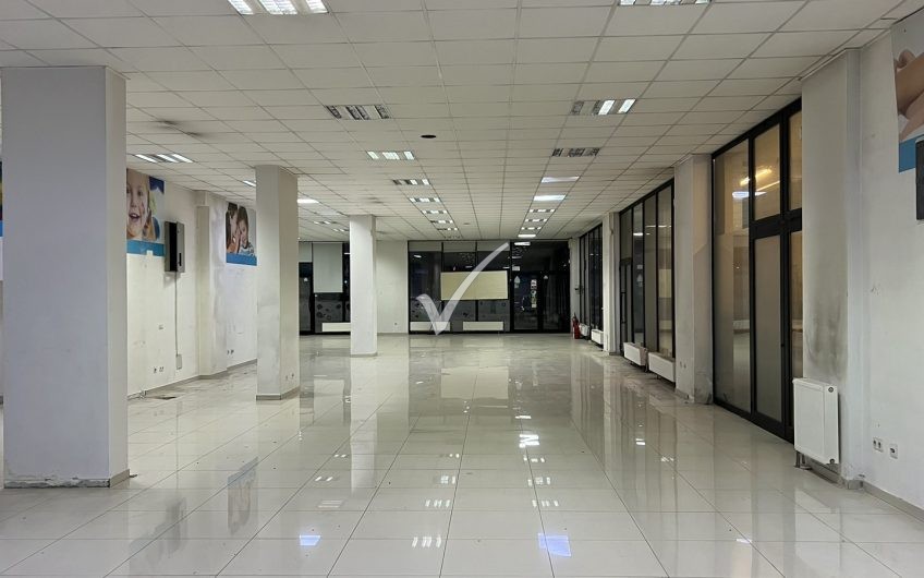 LOKAL 290M2 NË RRUGËN B