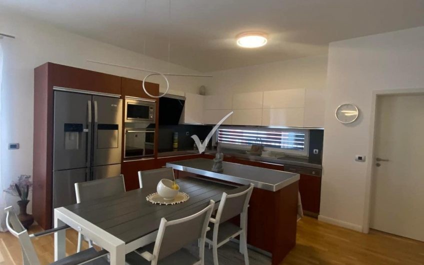 PENTHOUSE 3+1 NË RRUGËN B