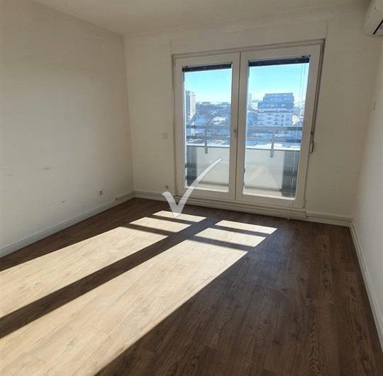 PENTHOUSE 3+1 NË RRUGËN B